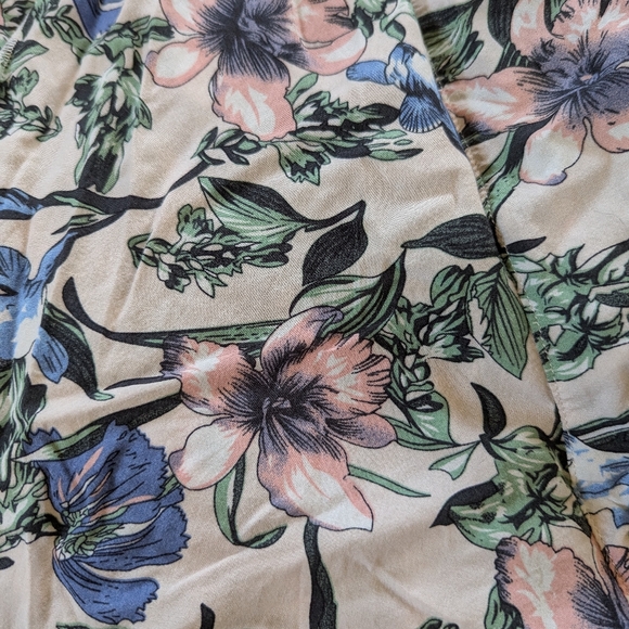 Beautiful and Feminine. Colorful summer Jodifl spaghetti strap dress, size Small - Picture 8 of 8